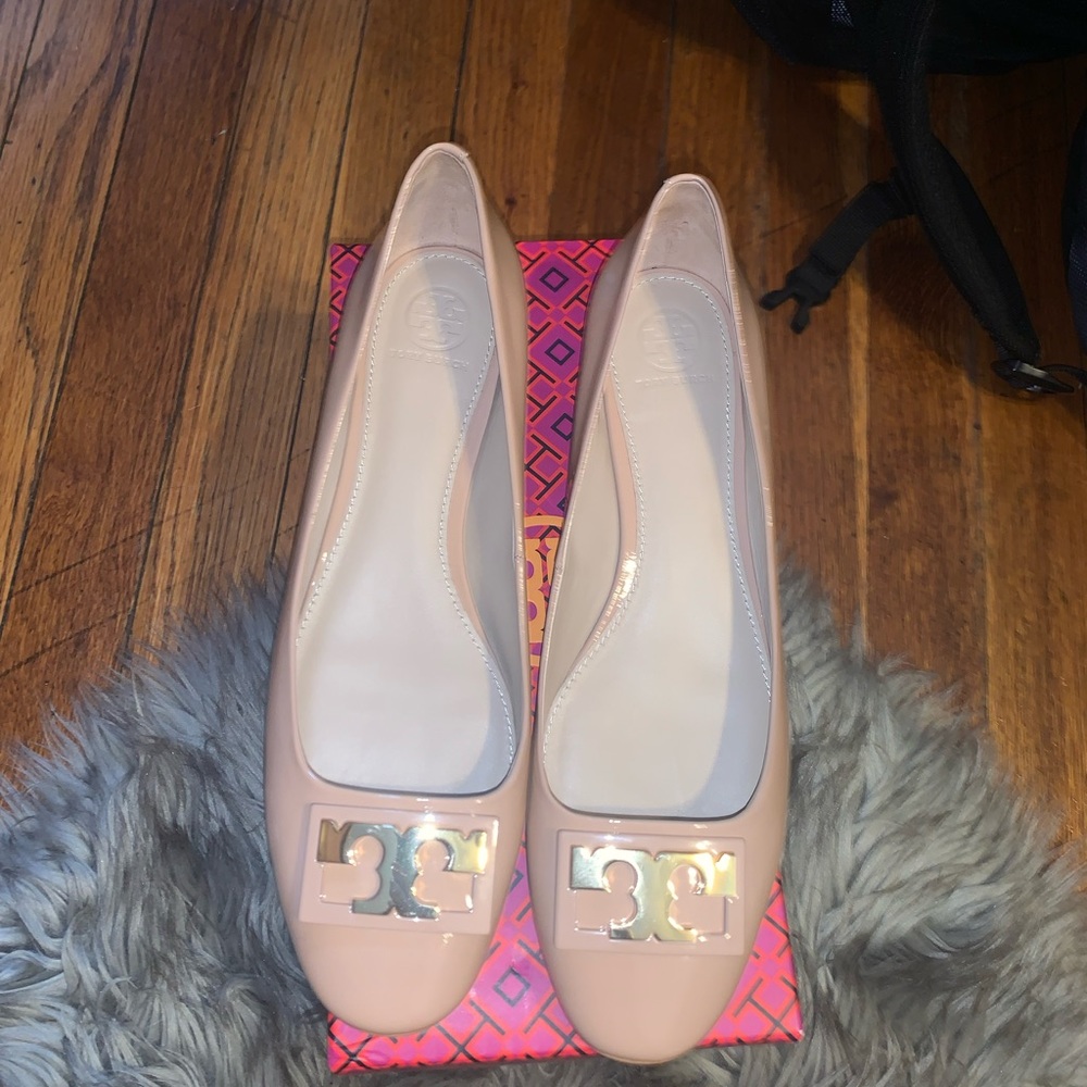 Tory Burch Nude Patent Gigi Shoes size 9.5